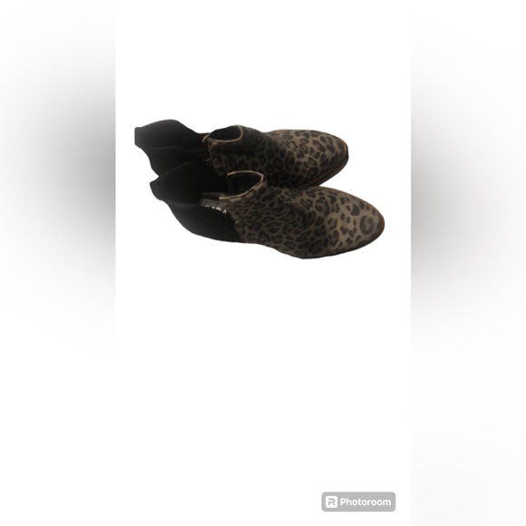 Woman’s  leopard print black short Boots - Picture 5 of 10